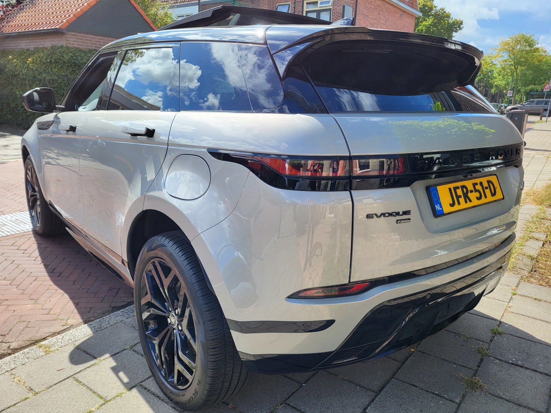 Land Rover RANGE ROVER EVOQUE 1.5 P300e AWD Autobiography, Parkeersensor, Vierwielaandrijving, Hybride Elektrisch/Benzine, SUV of Terreinwagen