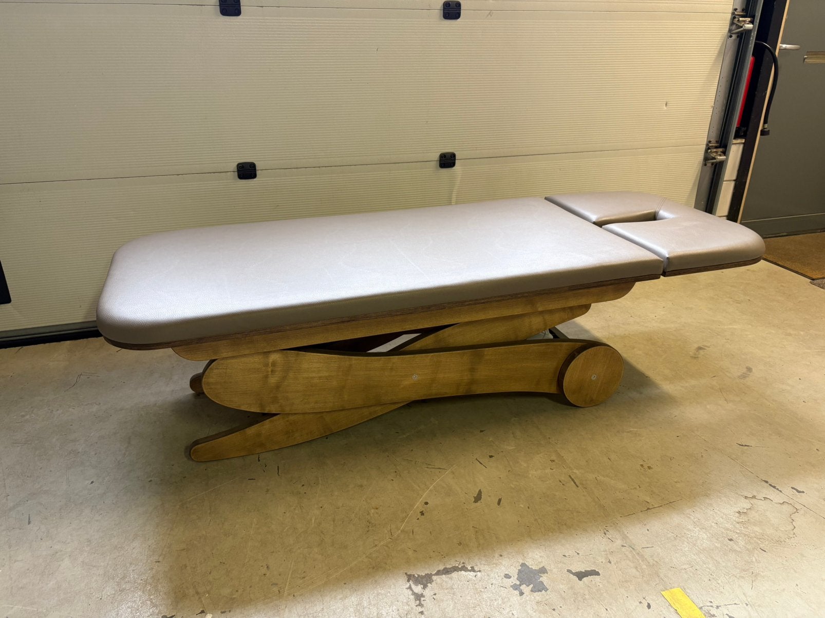 Relax Sensation massagetafel model Start kleur cider, Ophalen, Zo goed als nieuw, Massagetafel