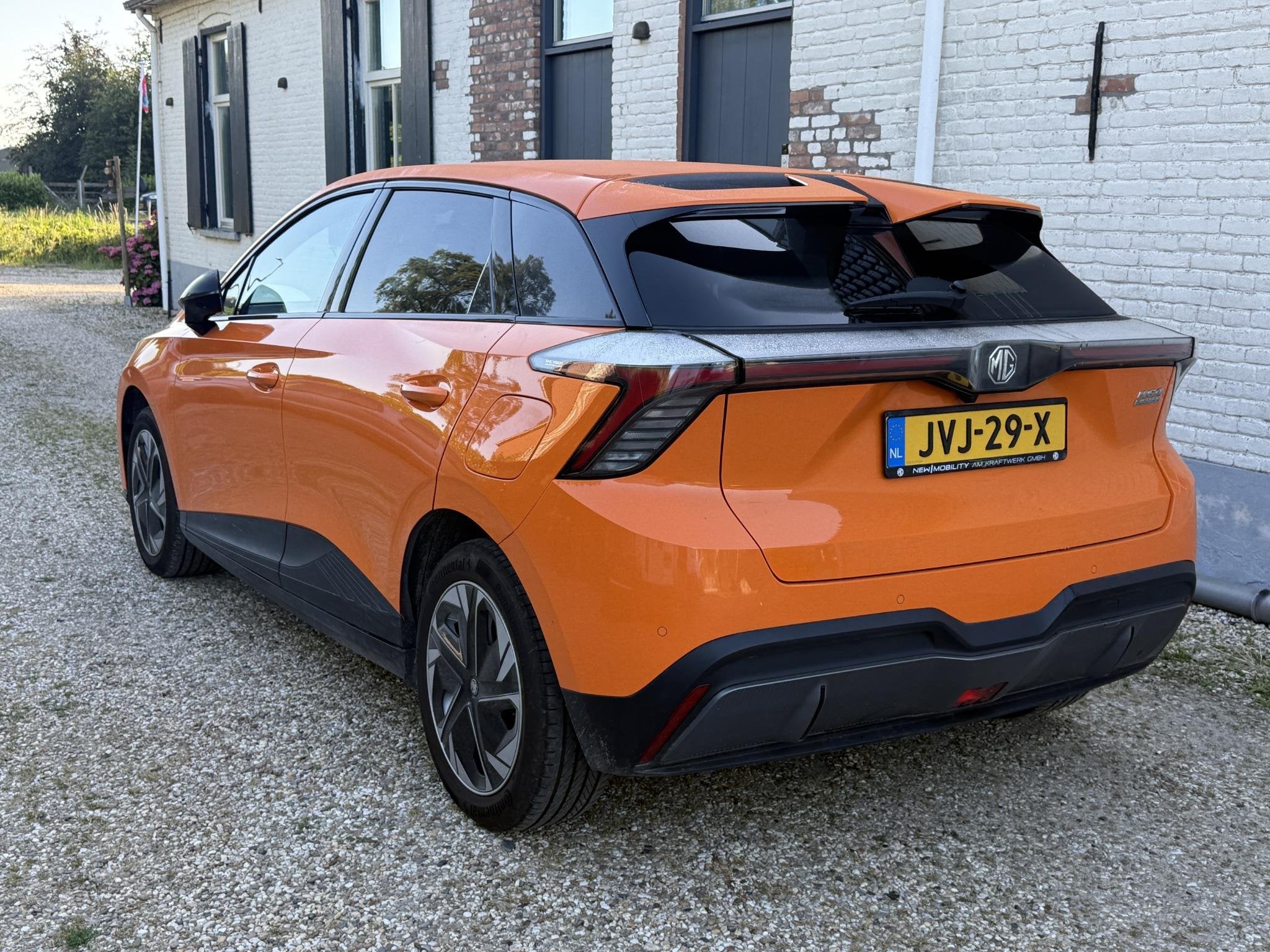 MG MG4 Electric Luxury 64 kWh 204pk 450 KM RANGE, Auto's, Automaat, Achterwielaandrijving, Gebruikt, Overige kleuren