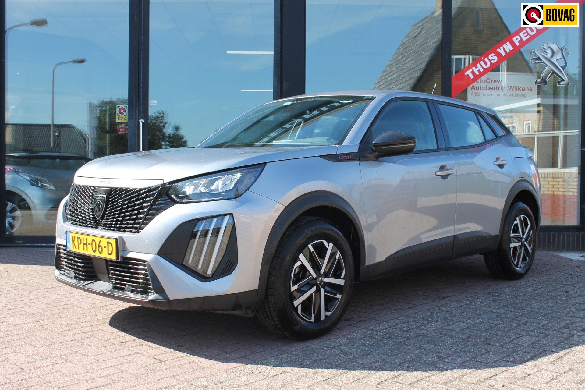 Peugeot 2008 1.2 Hybrid 136 Style Cruise/Lmv/Automaat!, 1272 kg, Gebruikt, 1199 cc, Bedrijf