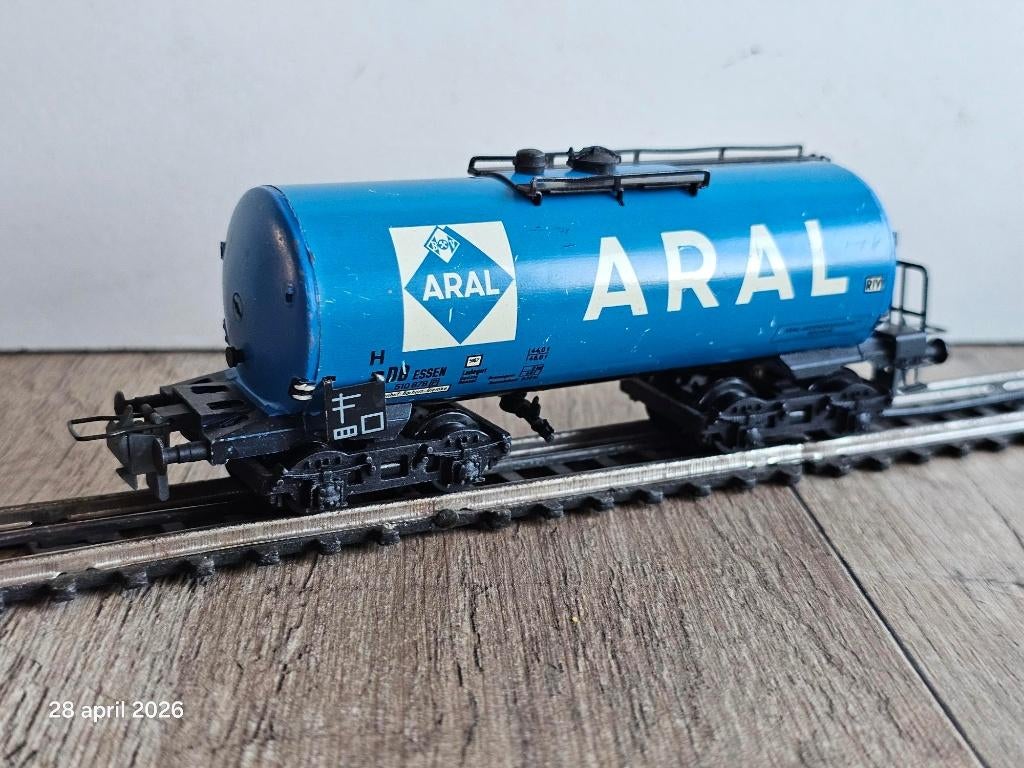 Modeltrein Ho TRIX-EXPRESS 3 rail syst.ketelwagen,wagon ARAL, Gebruikt, Gelijkstroom, Trix, Wagon