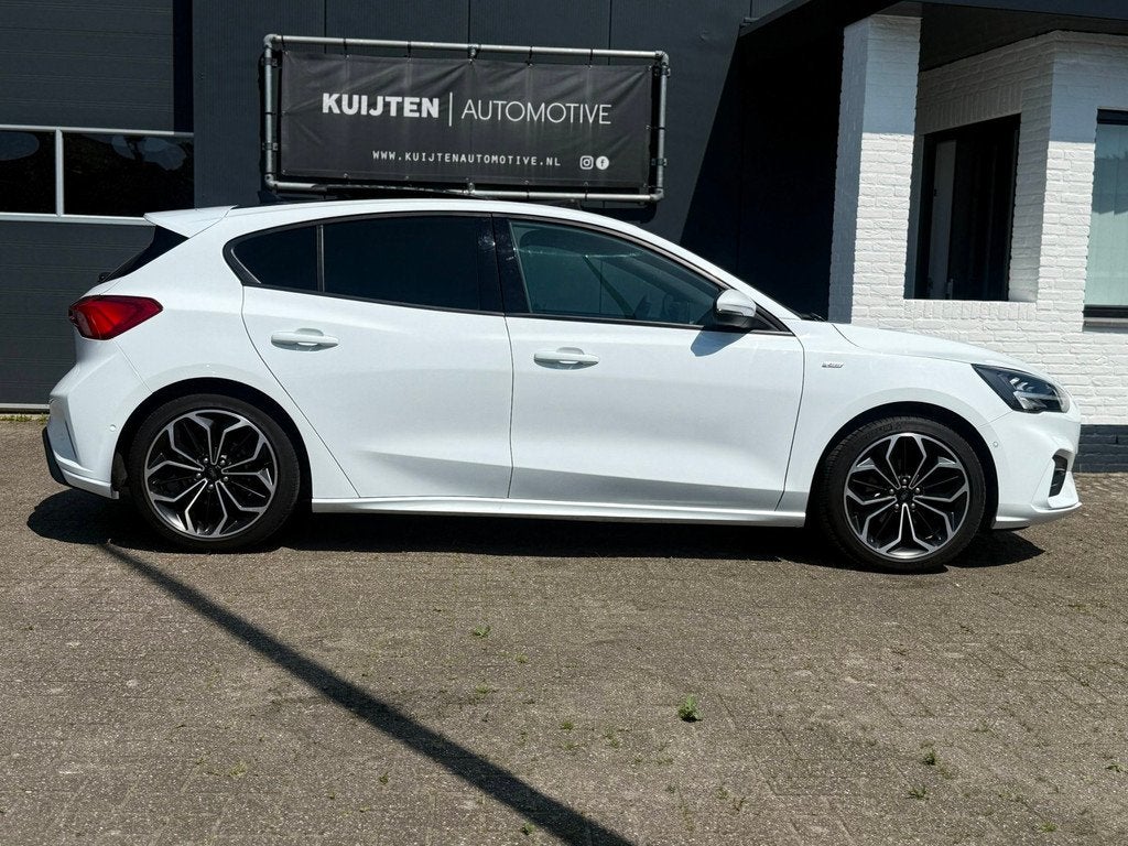Ford Focus 1.0 EcoBoost ST Line X / Automaat / Pano / LED /, 125 pk, Gebruikt, Automatische klimaatregeling, Leder en Stof