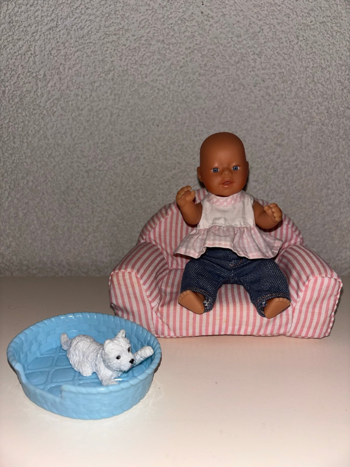 Mini Baby Born met bankje en hondje, Ophalen of Verzenden, Gebruikt, Babypop