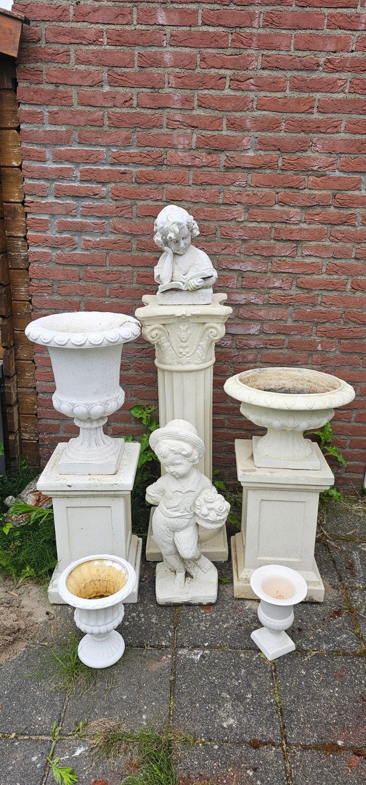 Set van 3 Tuinbeelden met Sokkels en 3 Bloempotten, Ophalen