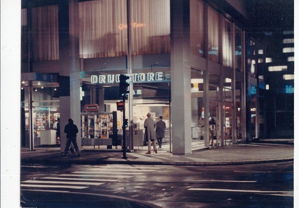 Foto Drugstore, Verzamelen, Ophalen of Verzenden, 1980 tot heden, Gebruikt, Overige onderwerpen