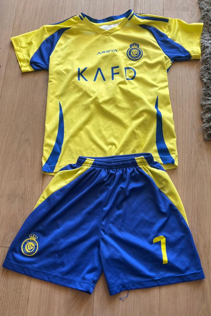 Al Nassr Ronaldo Thuisshirt Set - Maat S, Maat S, Ophalen of Verzenden, Zo goed als nieuw, Set