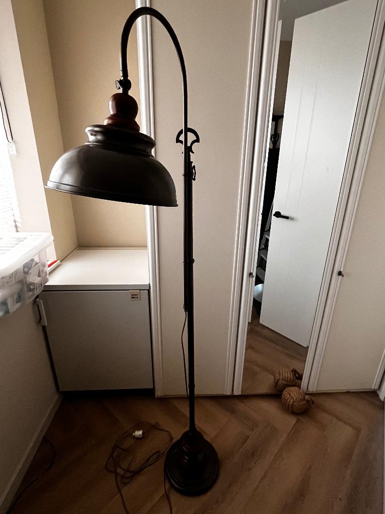 staande schemerlamp, Huis en Inrichting, Lampen | Vloerlampen, Ophalen, Gebruikt, Klassiek, 150 tot 200 cm