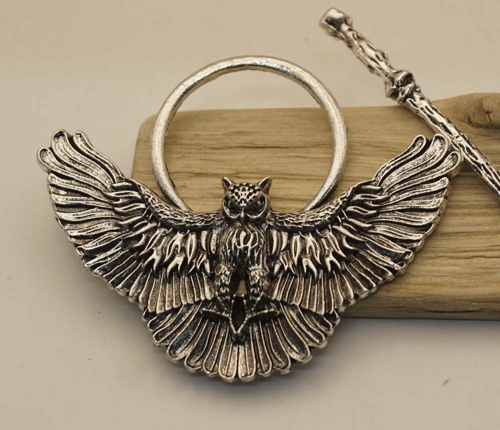 Haarspeld uil met haarstokje in de kleur zilver, Importeur :  Riemen bretels, Marktplaats@riemen-bretels.nl, Haarspeld, Verzenden