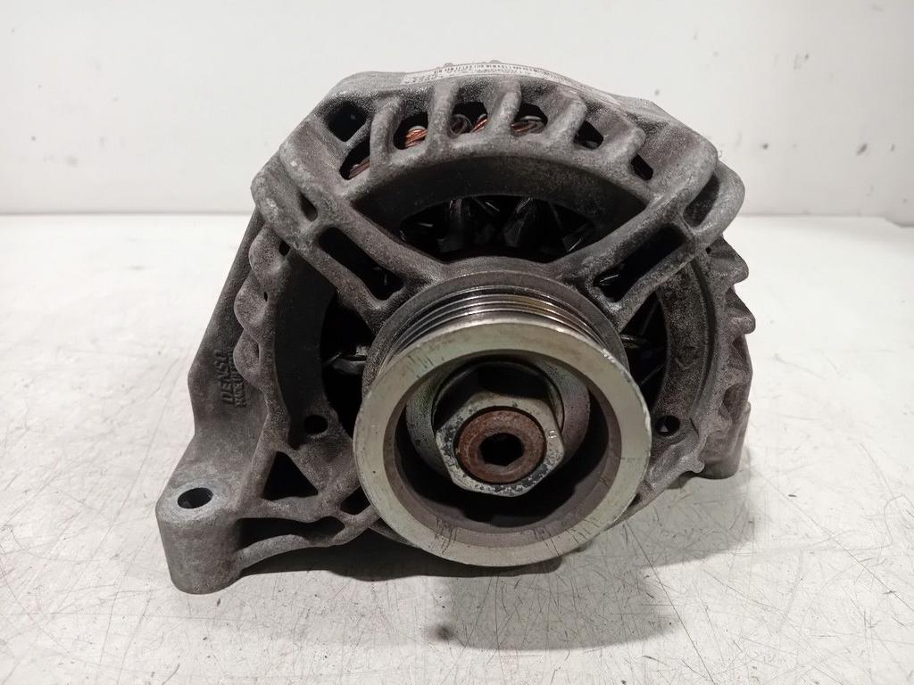 Dynamo Ford Ka, Auto-onderdelen, Onderdelen@venauto.nl, Van der Ven Autorecycling B.V., Gebruikt, Ettenseweg 76, 4706 PB Roosendaal, The Netherlands
