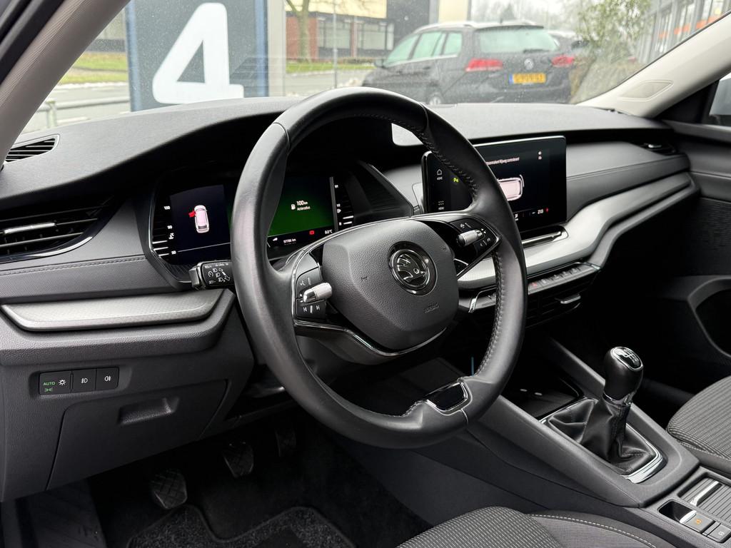 Skoda Octavia Combi BWJ 2022 | 1.0TSI 111PK Business Ed | CL, Auto's, Skoda, Parkeersensor, Stof, Gebruikt, Origineel Nederlands