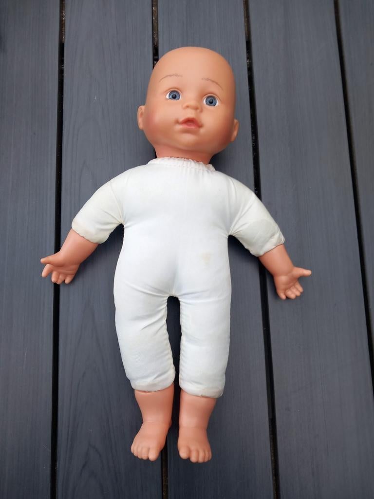 Babypop 34 cm met blauwe ogen, Ophalen of Verzenden, Babypop