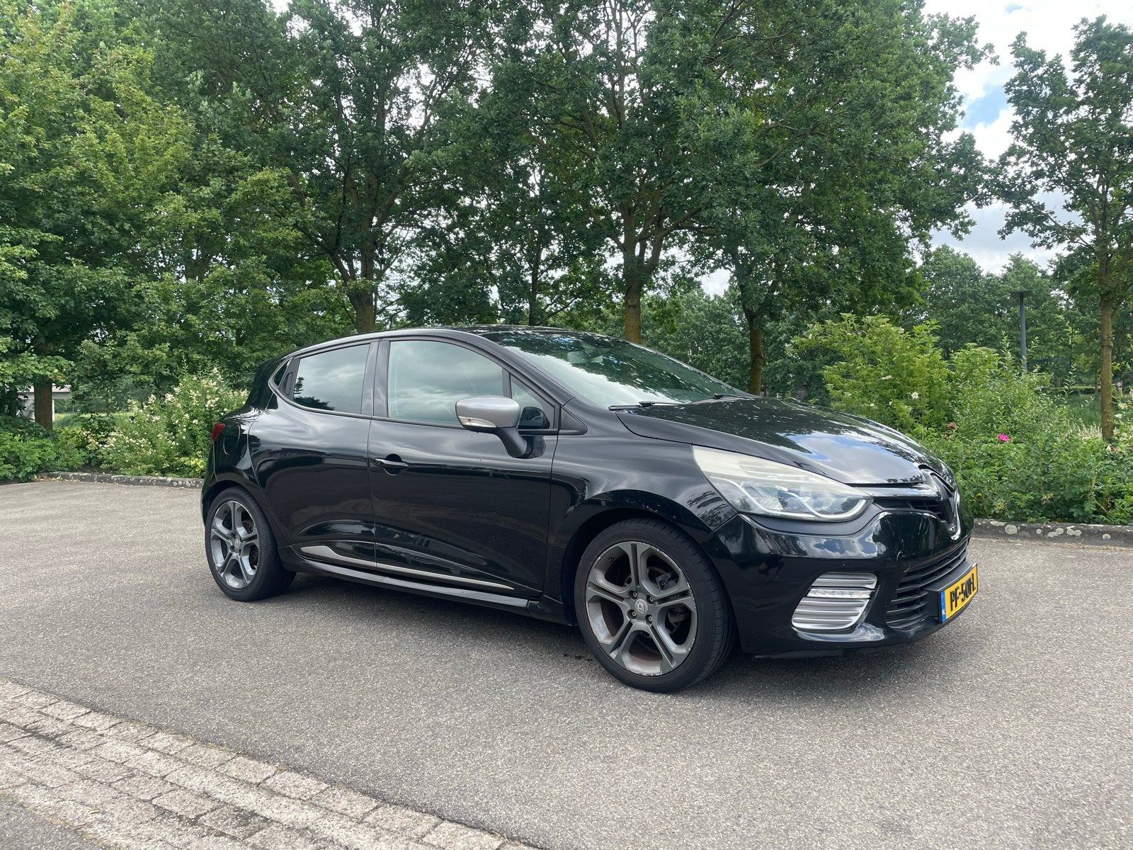 Renault Clio 1.2 GT 88KW 5-DRS EDC 2014 Zwart, 1200 kg, 19 km/l, Particulier, Geïmporteerd