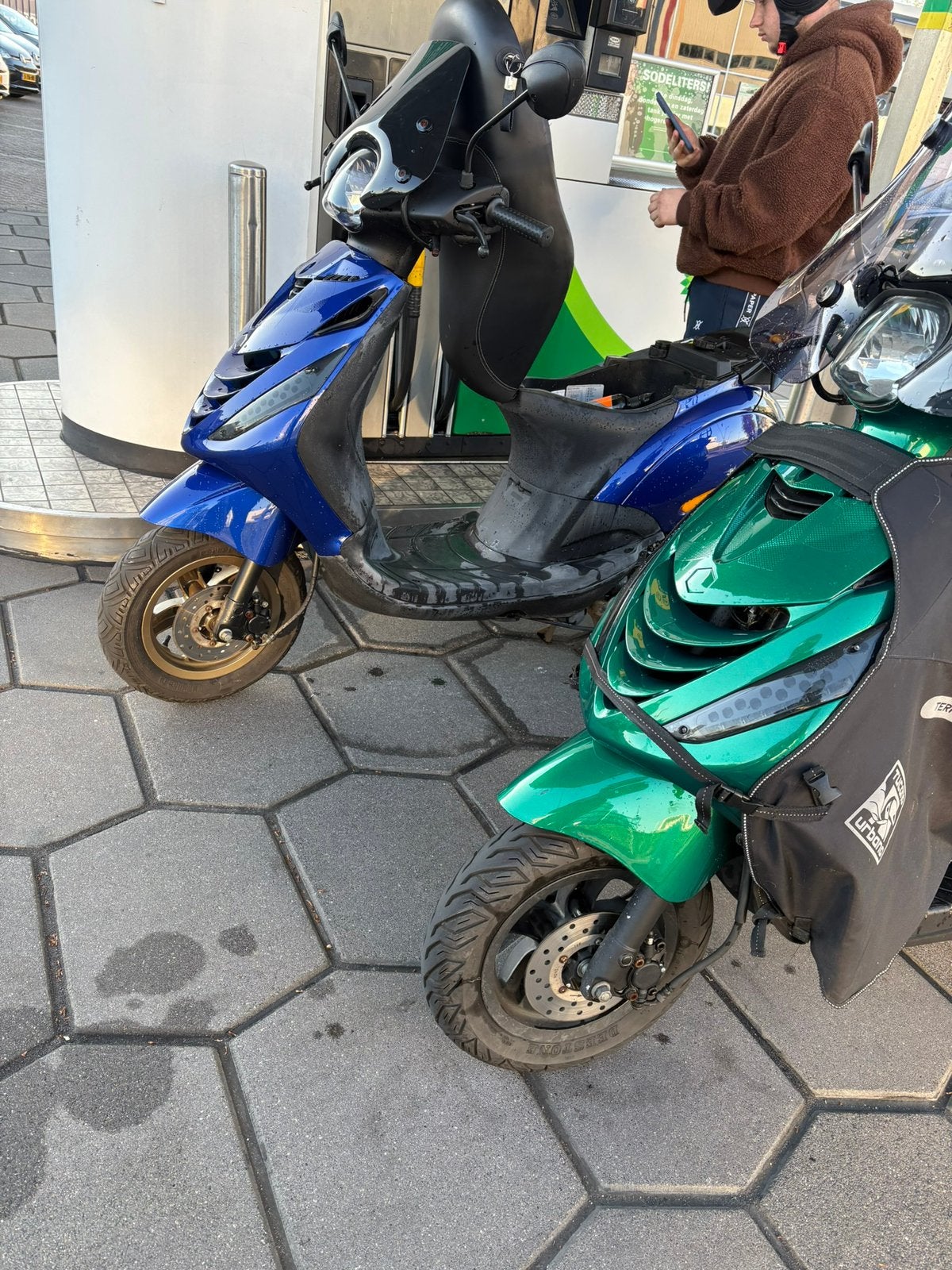 Hele nette piagio zip 2010 (brom), Ophalen, Zo goed als nieuw, Benzine, Zip
