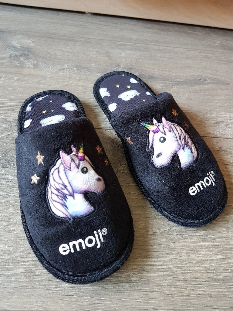 Sloffen / pantoffels voor meisjes -- maat 34 - Emoji, Gebruikt, Meisje, Overige typen, Ophalen of Verzenden
