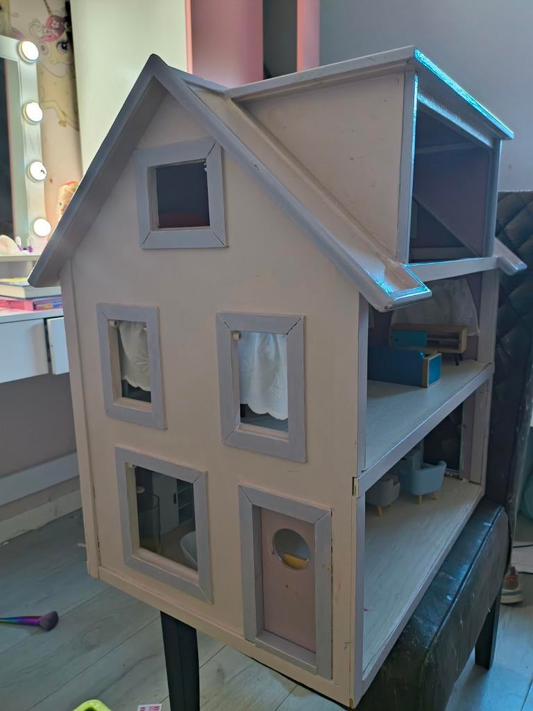 Groot Houten Poppenhuis met Meubels - 45x35x45 CM, Kinderen en Baby's, Speelgoed | Poppenhuizen, Ophalen of Verzenden, Gebruikt