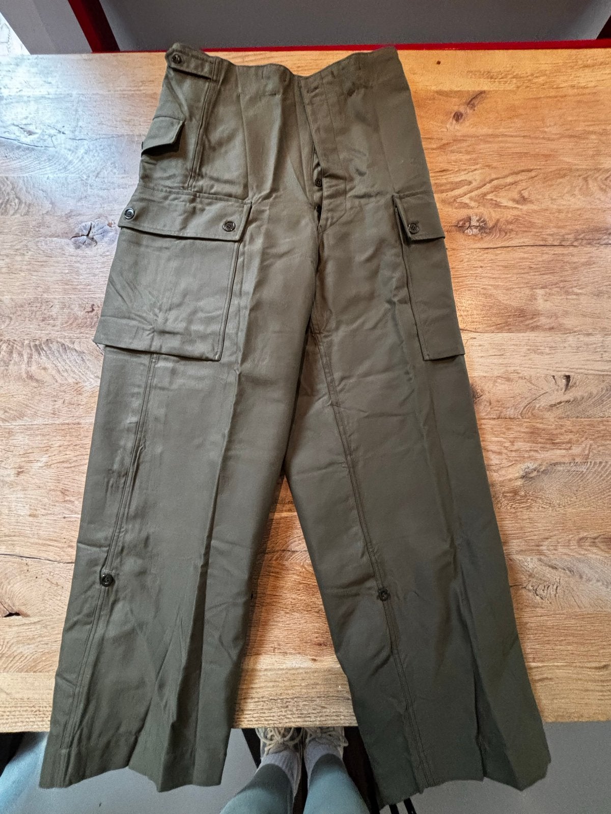 Vintage militaire Legerbroek - Groene Cargo Broek, Ophalen of Verzenden, Zo goed als nieuw, Overige maten, Groen