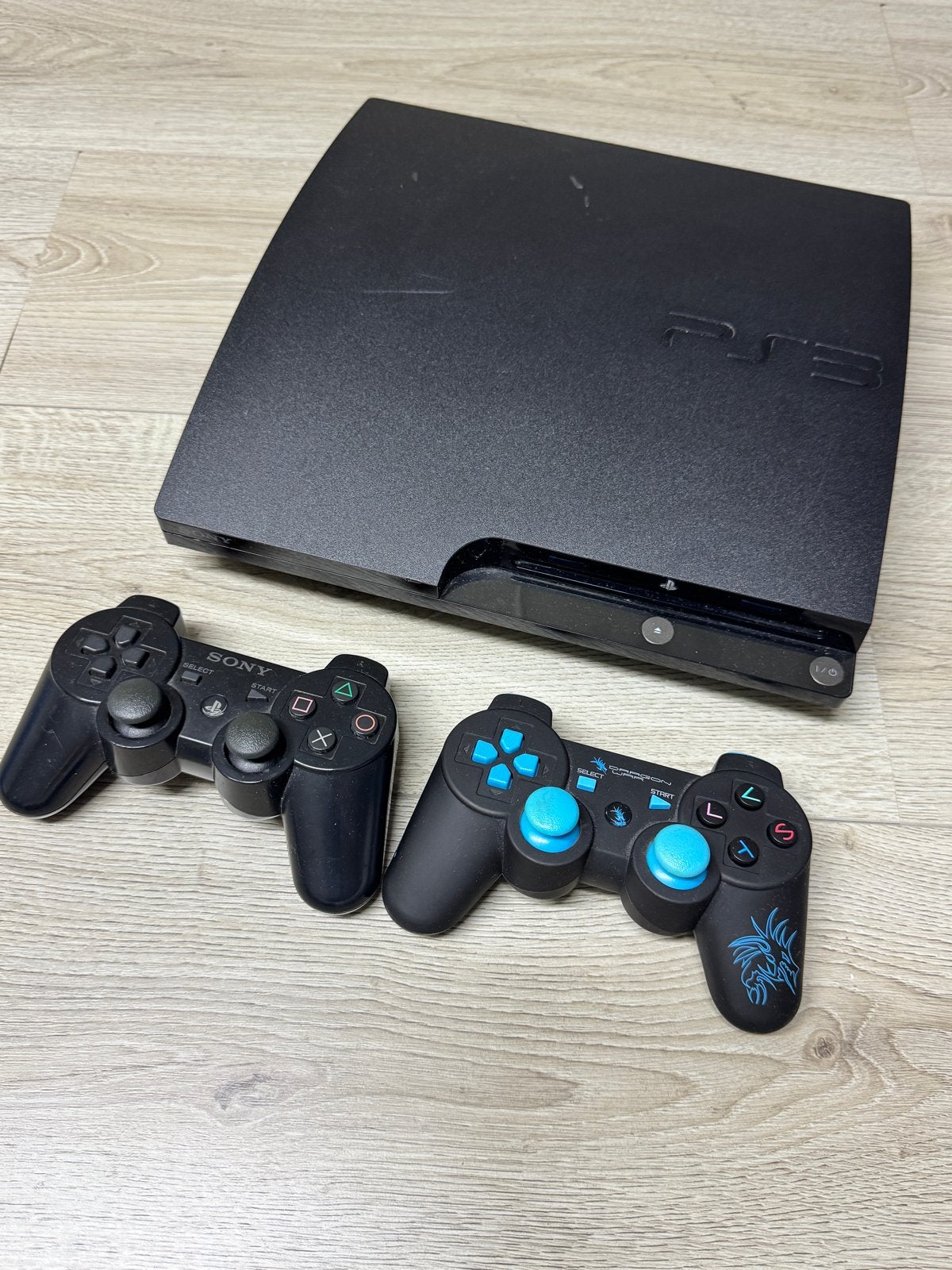 Sony PlayStation 3 Slim met 2 controllers, Spelcomputers en Games, Gebruikt, Met 2 controllers, Ophalen of Verzenden, 160 GB