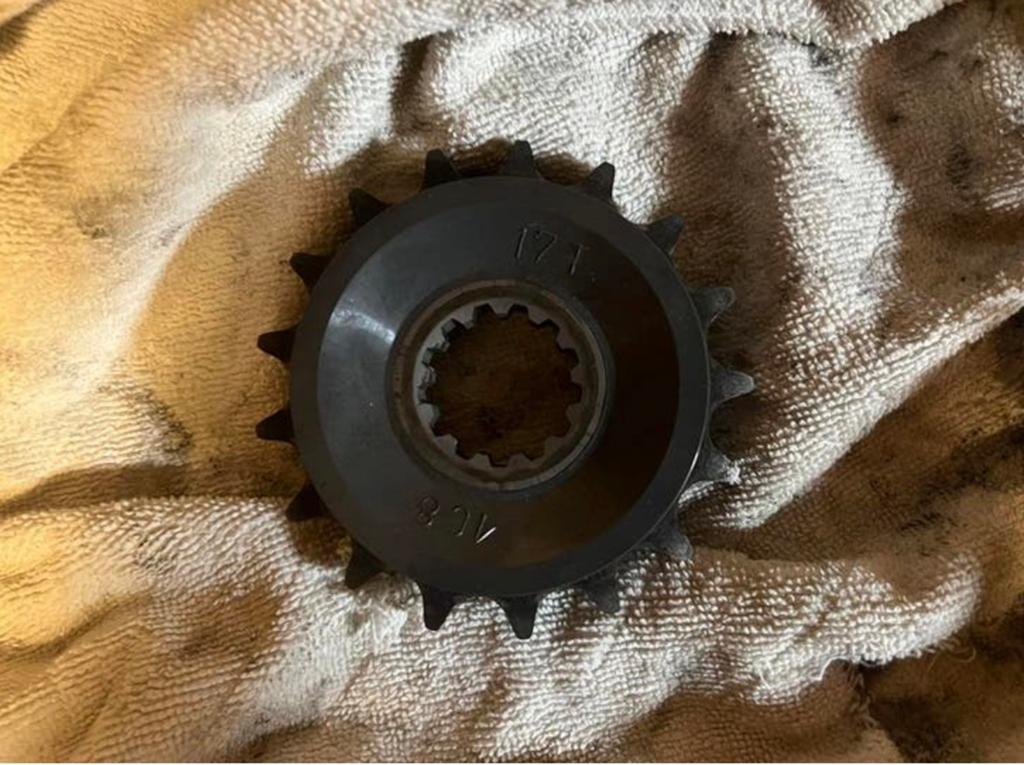 Yamaha YZF-R1'07-'08 Voor tandwiel 17T, Ophalen of Verzenden