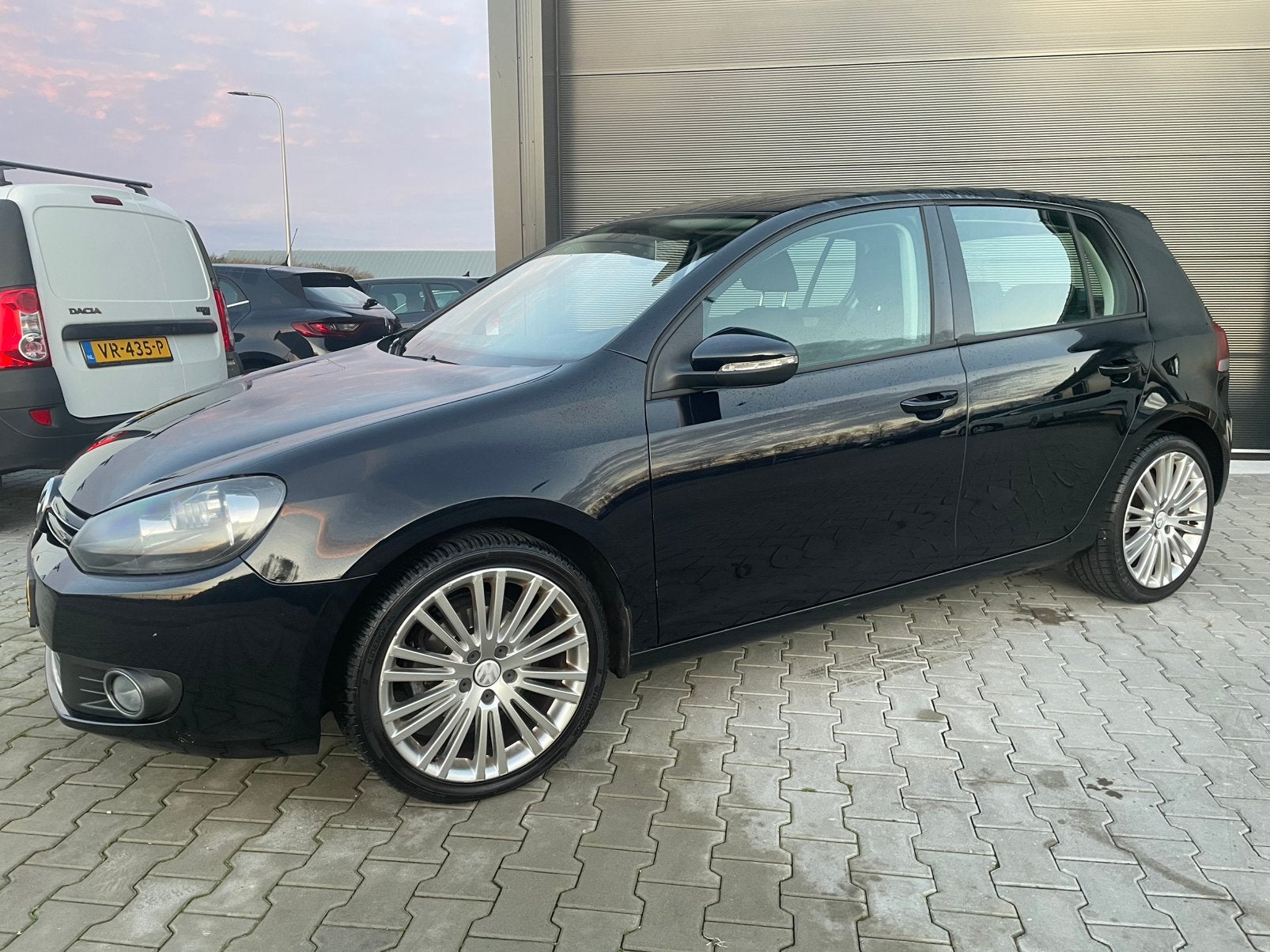 Volkswagen Golf 1.2 DSG NAP AUTOMAAT Airco|Cruise|Navigatie, Auto's, 4 cilinders, Alcantara, Zwart, Origineel Nederlands