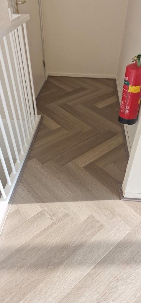 40m2 click pvc met geïntegreerde ondervloer 17euro p/m2, Doe-het-zelf en Verbouw, Vloerdelen en Plavuizen, Ophalen