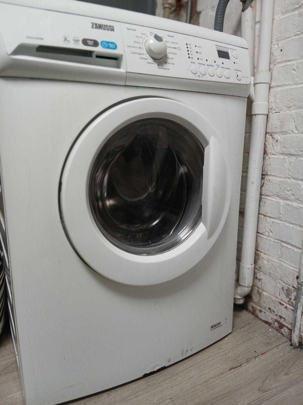 Zanussi wasmachine - maakt geluid bij centrifugeren, Ophalen, Voorlader, Niet werkend, 85 tot 90 cm