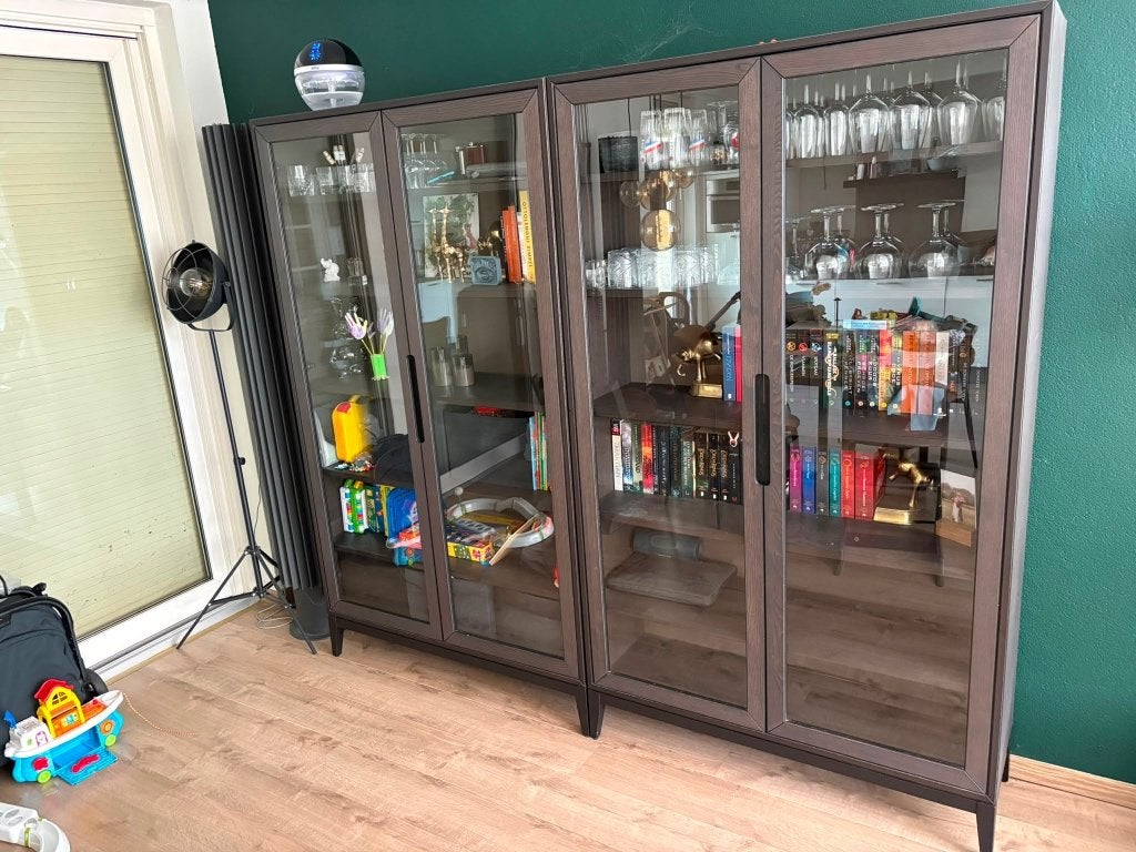 Ikea regissör vitrinekasten, Ophalen, Gebruikt, 100 tot 150 cm, 200 cm of meer
