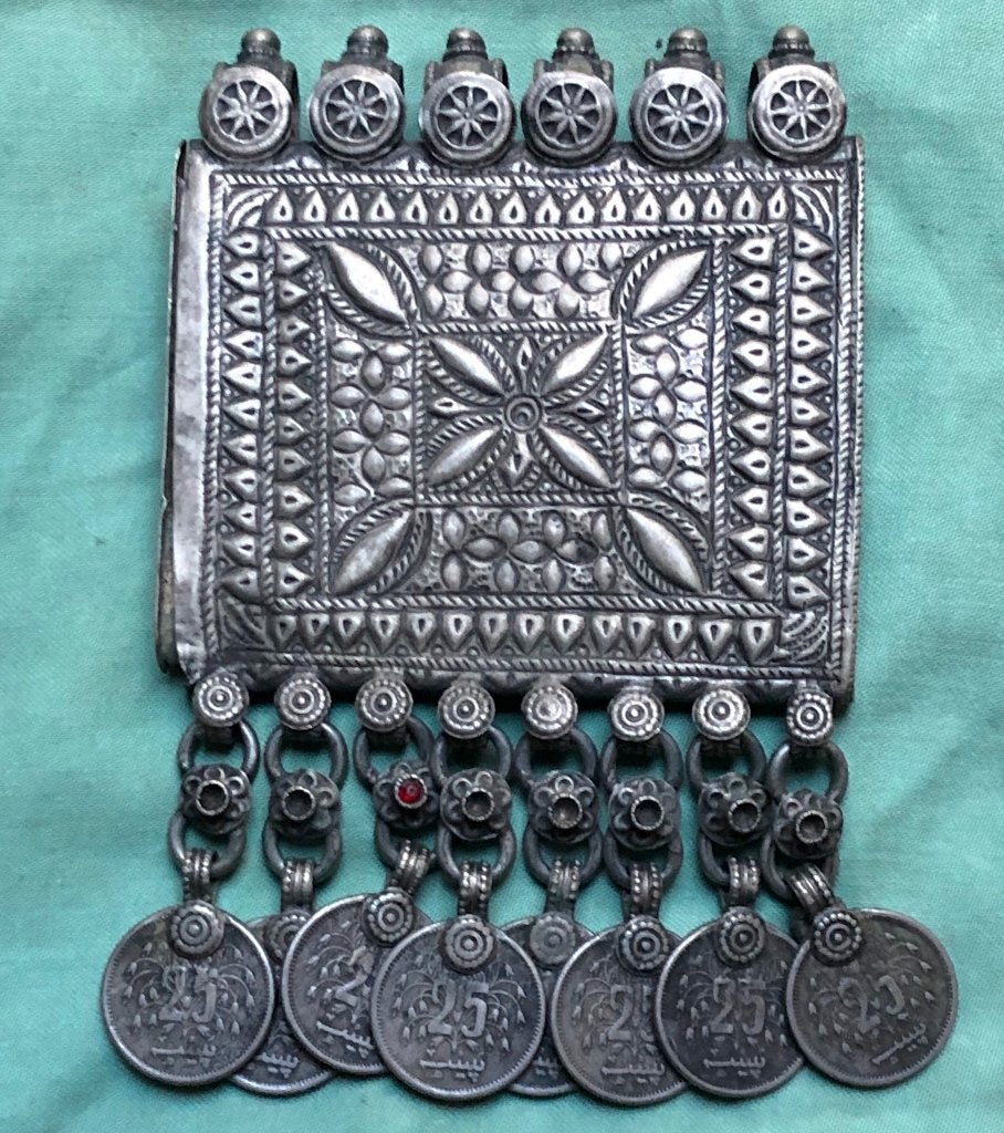 Afghaanse taweez-amulet houder, Overige herkomsten, Ophalen of Verzenden, Sieraad, Handgemaakt