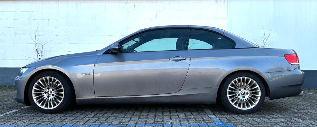 BMW 320d Cabrio 2009 Grijs E93, Achterwielaandrijving, 1995 cc, Zwart, Cabriolet