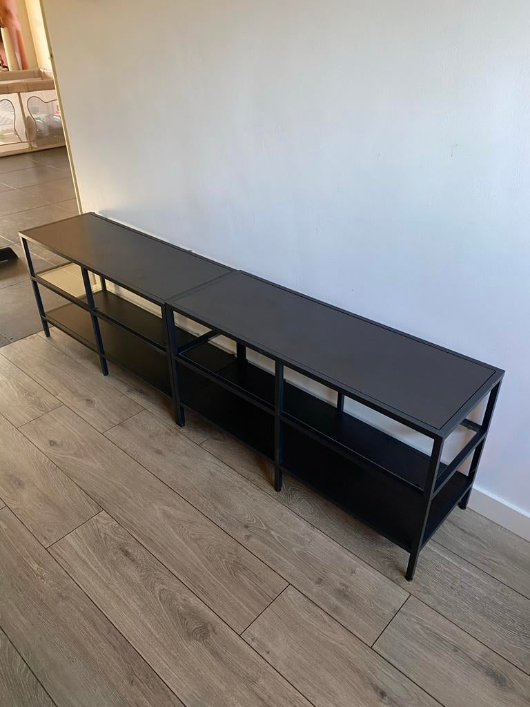 IKEA Dressoir / Open Kast - Zwart Glas, Stapelbaar, Ophalen, Met plank(en), 100 tot 150 cm, 25 tot 50 cm