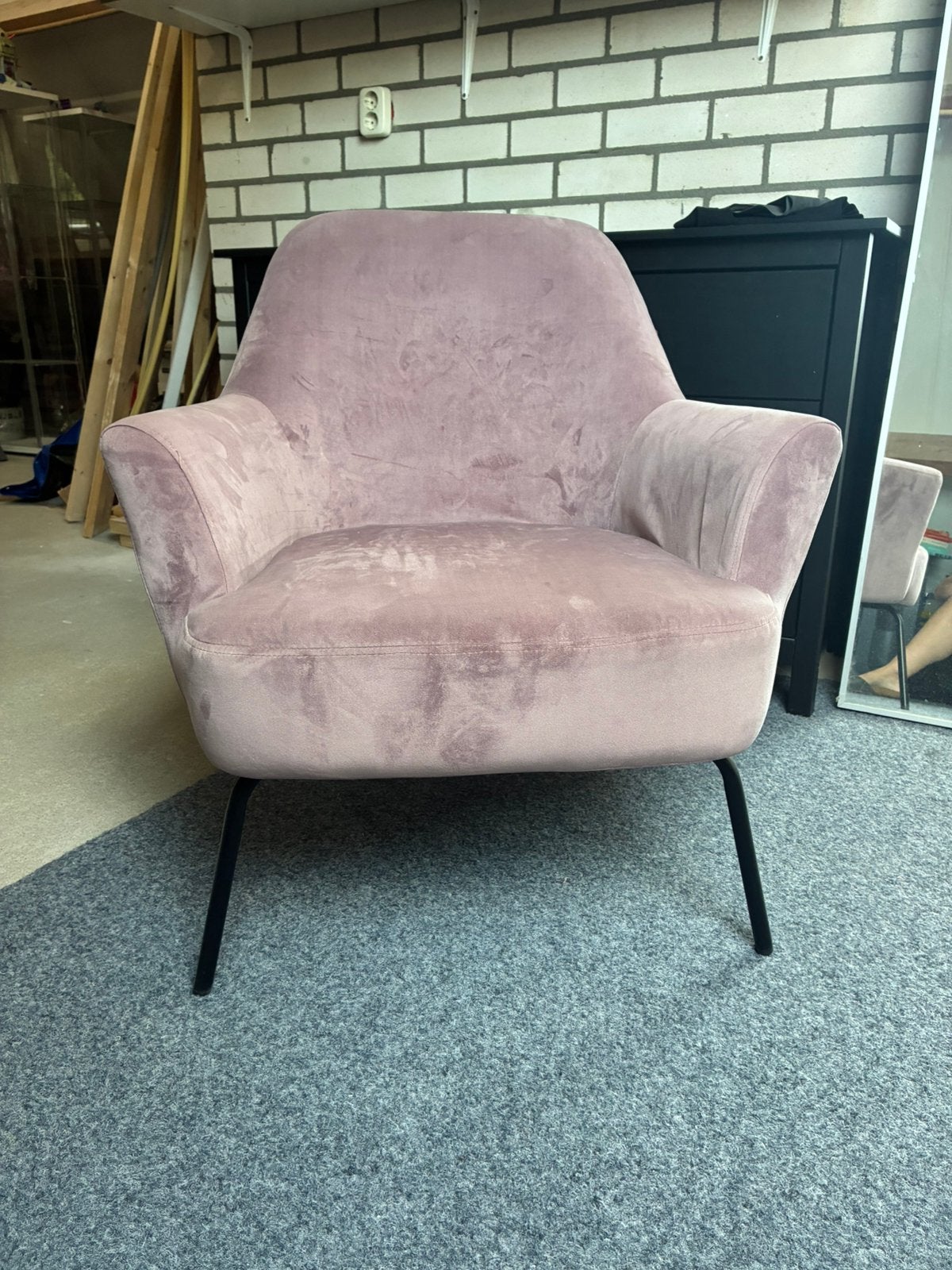 Oudroze velvet fauteuil, Ophalen, Zo goed als nieuw, 75 tot 100 cm, 50 tot 75 cm