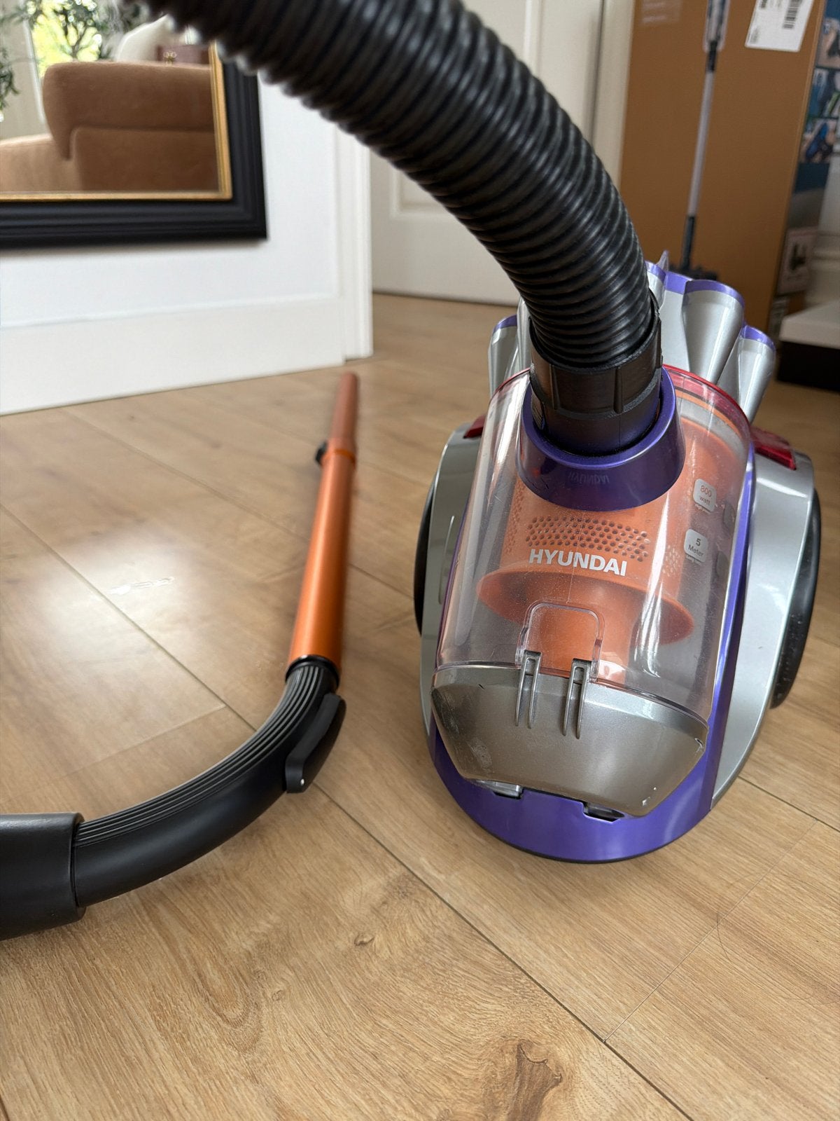 Hyundai Stofzuiger 800W met accessoires - Gebruikt, Witgoed en Apparatuur, Ophalen, Gebruikt, Sledestofzuiger, Minder dan 1200 watt