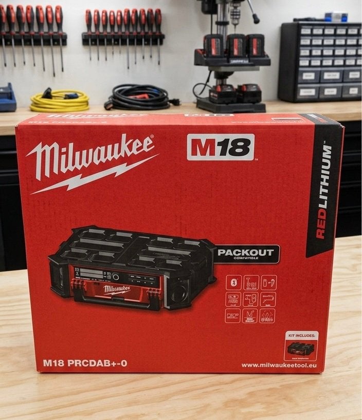 Nieuw Milwaukee Packout Radio M18 PRCDAB, Ophalen, Nieuw, Bouwradio