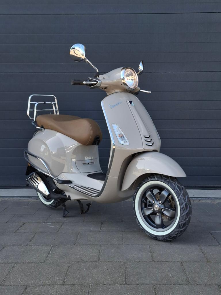 Supermooie vespa primavera 50cc 4t!!, Ophalen, Zo goed als nieuw, Vespa
