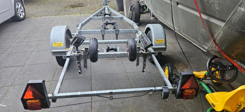 Pega boottrailer / trailer /pega/enkelasser/stallingstrailer, Watersport en Boten, Boottrailers, Gebruikt, Minder dan 1500 kg