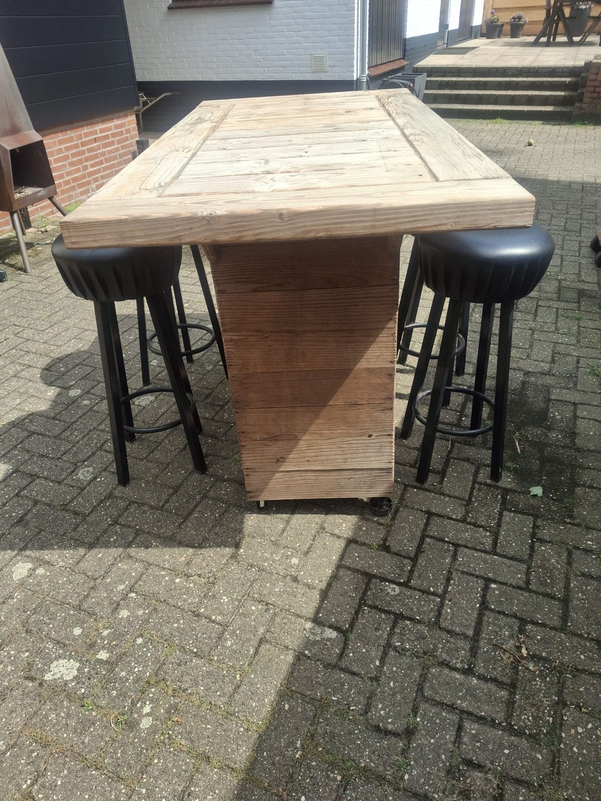 Stevige houten bartafel met 4 krukken (176x90x110 cm), Ophalen, Gebruikt