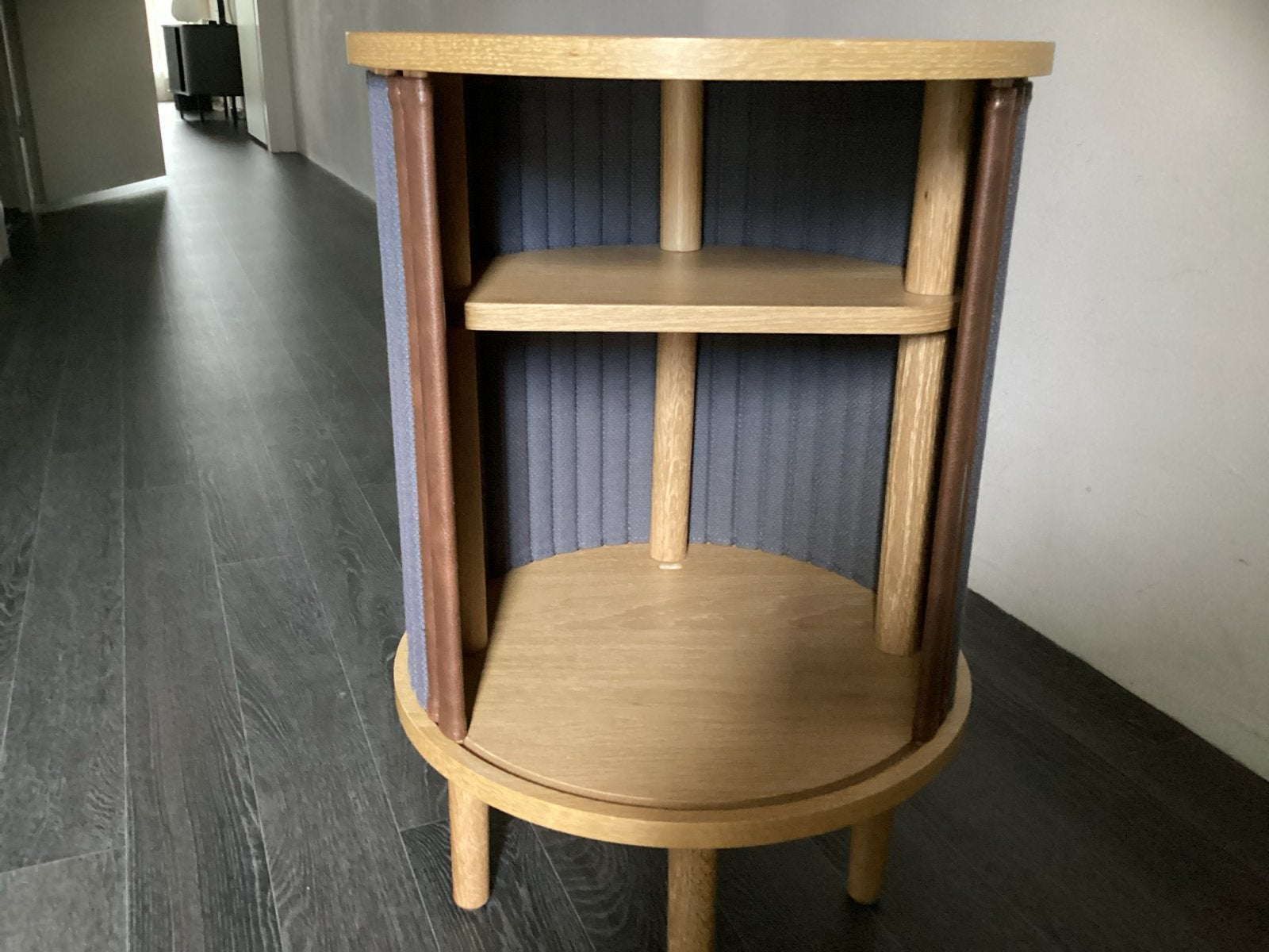 Umage Audacious bijzettafel - Deens design, Minder dan 55 cm, Rond, Zo goed als nieuw, Deens design
