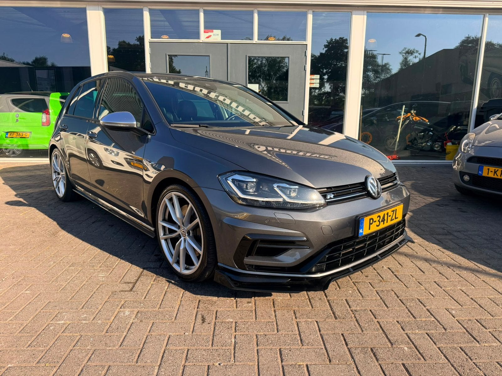 Volkswagen Golf 7.5 R 362 PK | Stage 1 | 500 Nm | Panorama, Ophalen