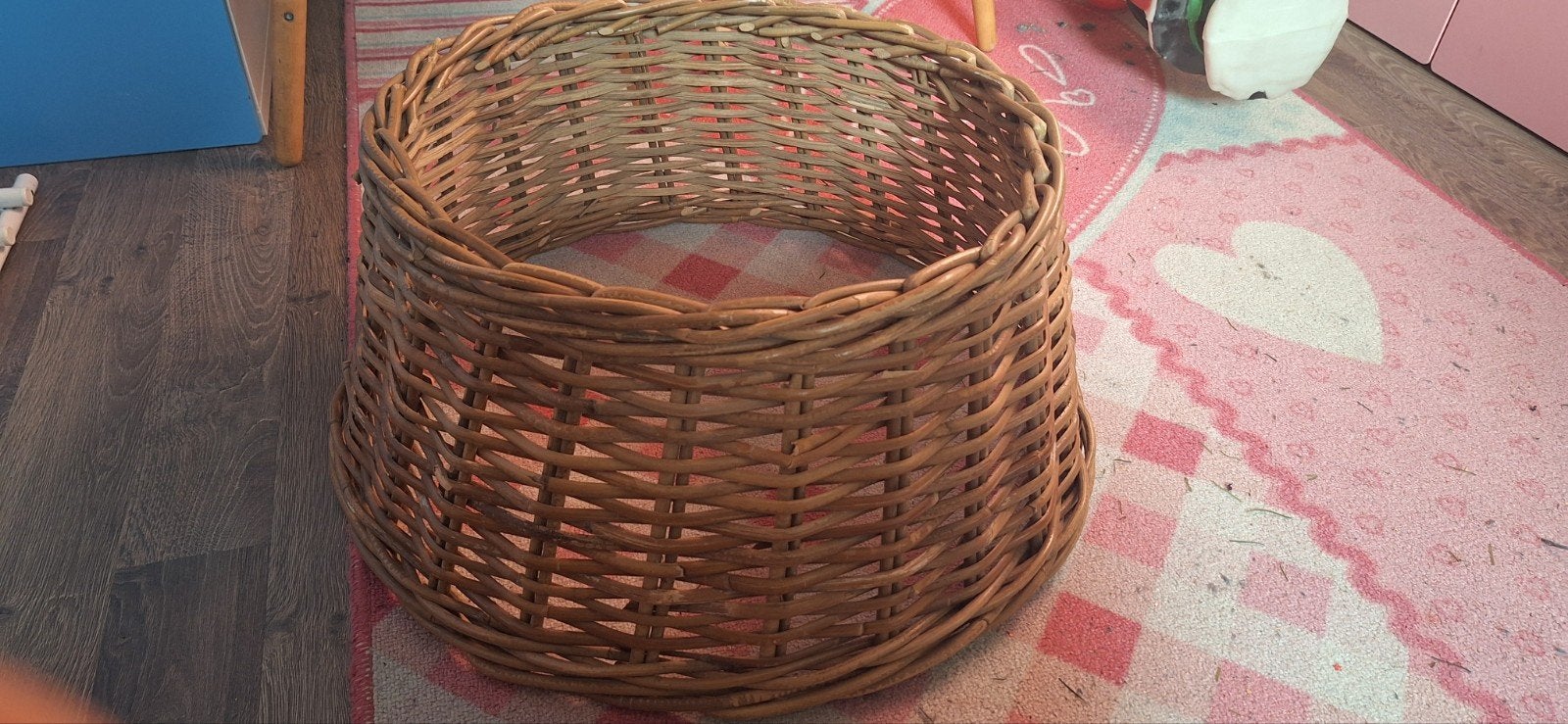Gevlochten rieten kerstboom mand, Diversen, Ophalen of Verzenden, Gebruikt
