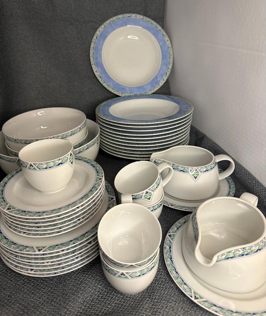 Arzberg servies, Huis en Inrichting, Keuken | Servies, Zo goed als nieuw, Compleet servies, Overige stijlen, Porselein, Ophalen