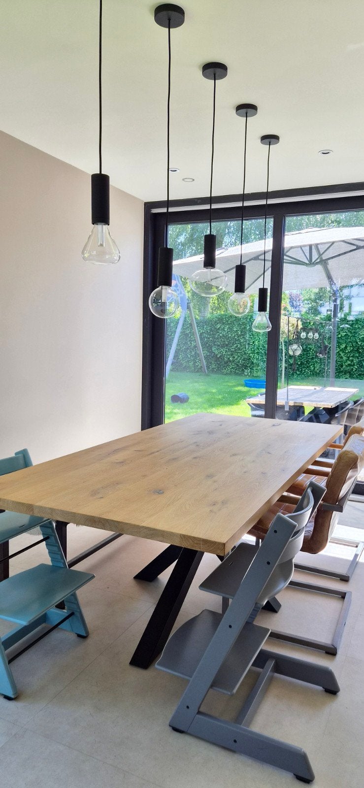 Massief eiken eettafel 220x100 cm | Matrixpoot | Skylt lak