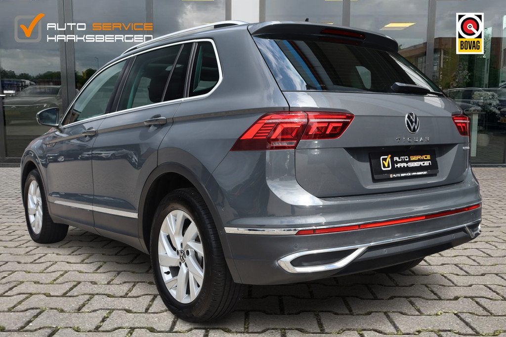 Volkswagen Tiguan 1.4 TSI eHybrid Elegance | Pano | Camera |, Auto's, 1716 kg, 4 cilinders, Alcantara, Hybride Elektrisch/Benzine
