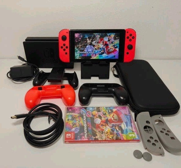 Nintendo Switch V2 met Mario Kart 8 Deluxe, Racen en Vliegen, Ophalen of Verzenden, Nvt, Nvt