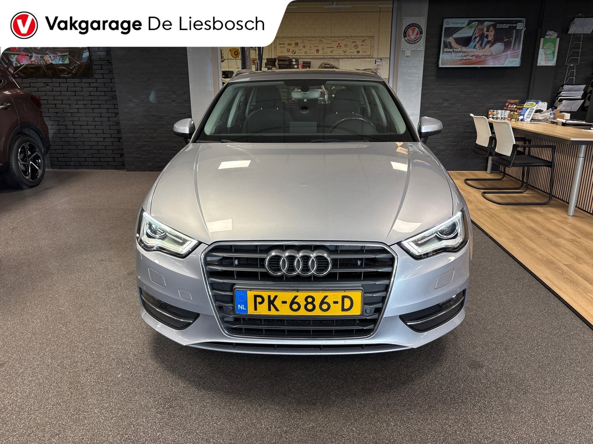 Audi A3 Sportback 1.6 TDI Ambition Pro Line S/navi/standkach, Auto's, Dealer onderhouden, Stof, Gebruikt, Euro 6