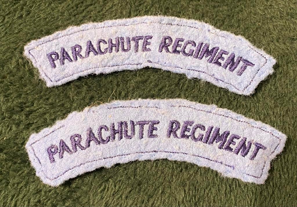 Vintage Britse Parachute Regiment Schouder Patches (Paar), Verzamelen, Militaria | Algemeen, Overige soorten, Embleem of Badge