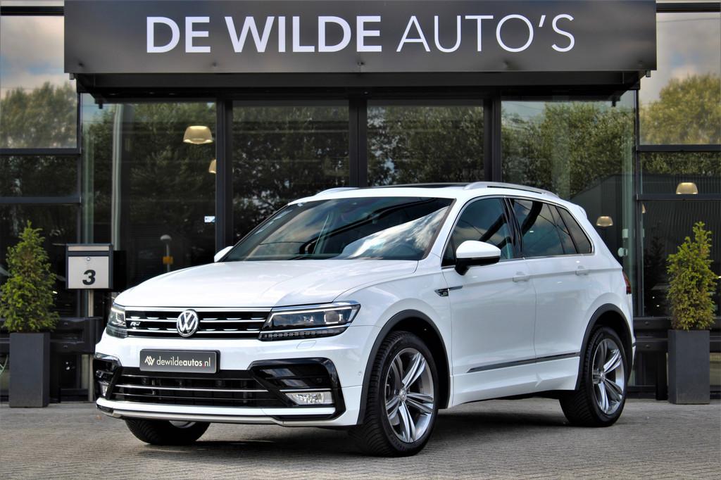 Volkswagen Tiguan 2.0 TSI 4Motion R-line Pano Trekhaak Head-, Automaat, Stof, Gebruikt, Zwart