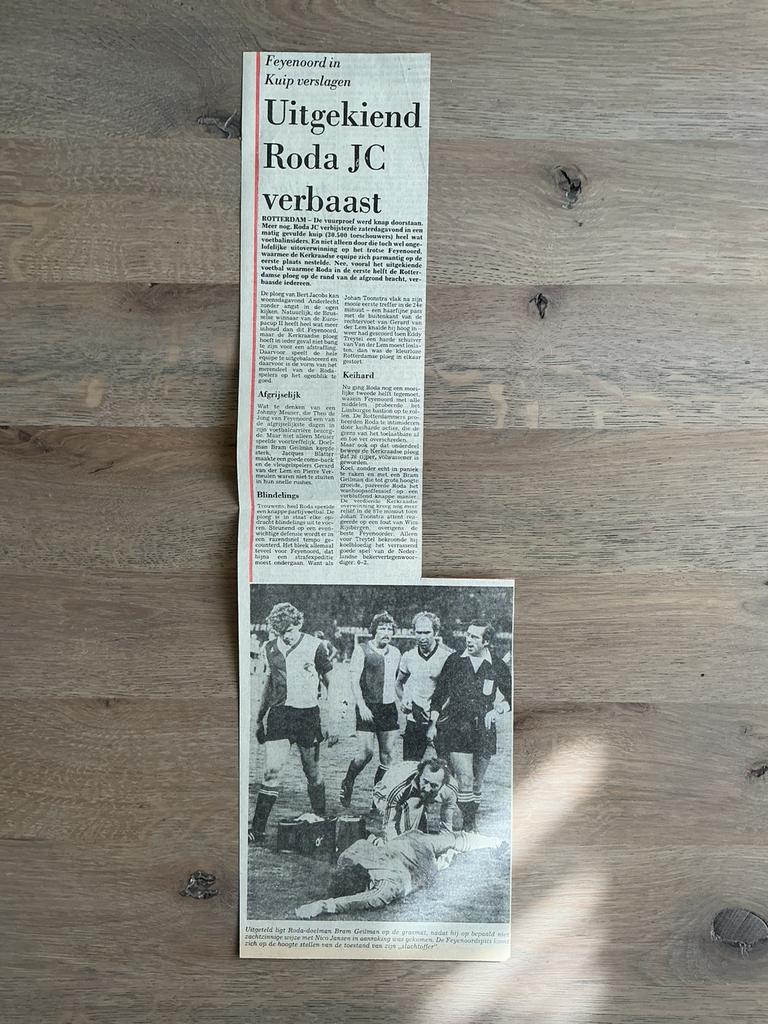 Voetbal krantenartikel Feyenoord Roda JC september 1976, Ophalen of Verzenden, Knipsel(s)