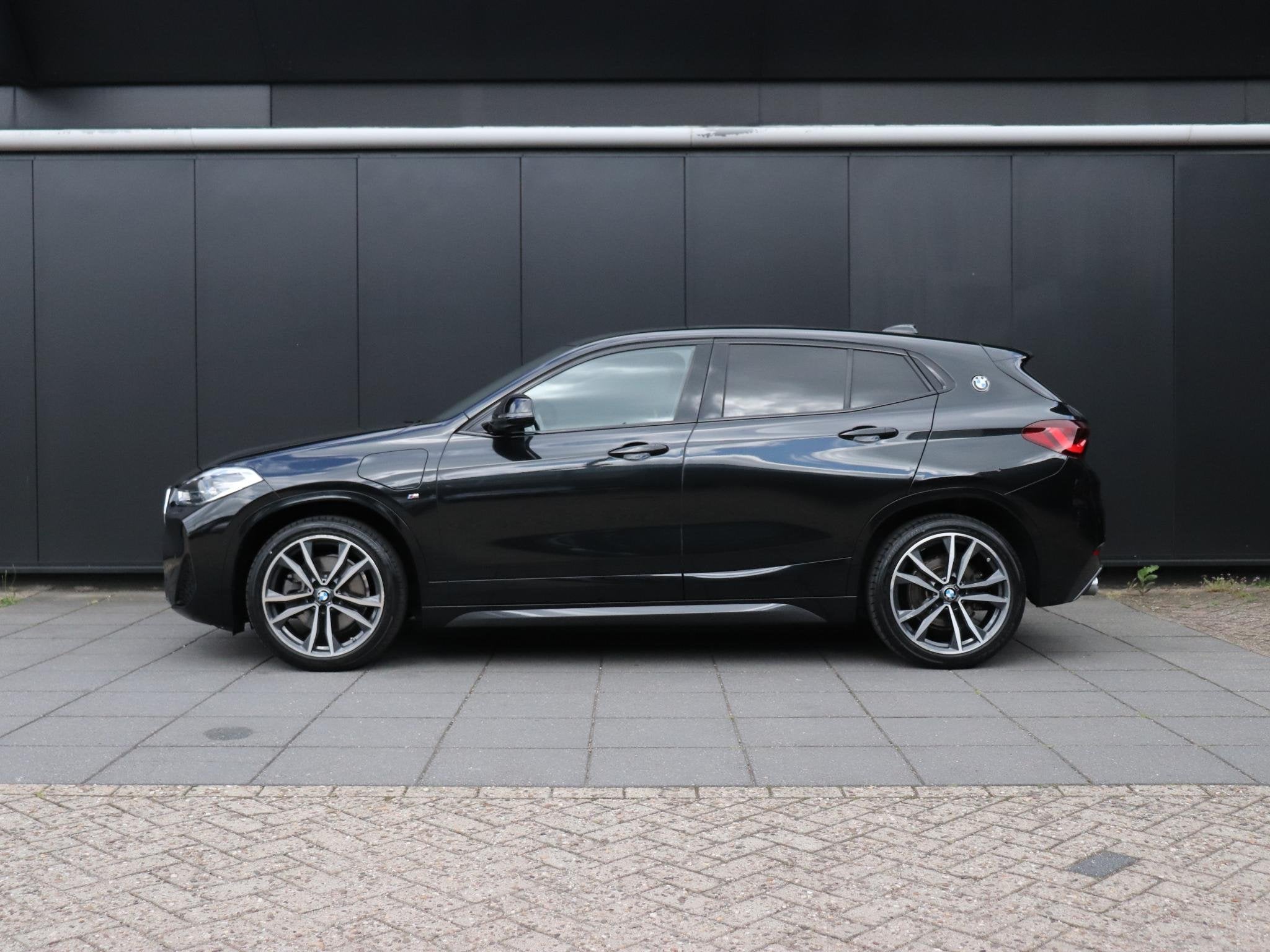 BMW X2 xDrive25e High Executive | M SPORT | LEDER | PANO | S, Auto's, BMW, Automaat, Gebruikt, Euro 6, Zwart