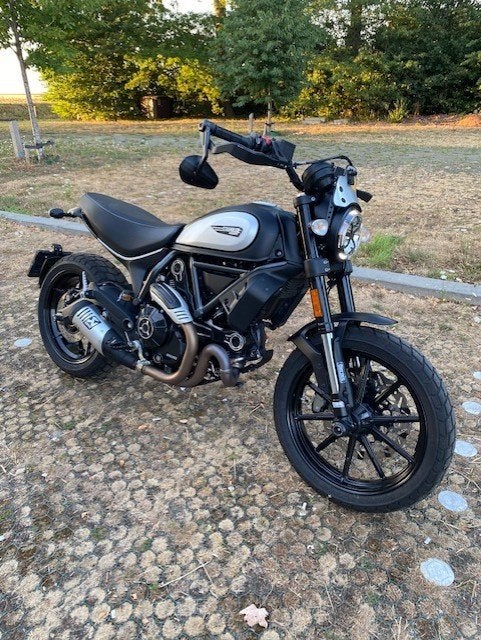 Ducati Scrambler 800 Icon Dark ABS  SM, Occasion, Motorrijbewijs A, Particulier, Meer dan 35 kW