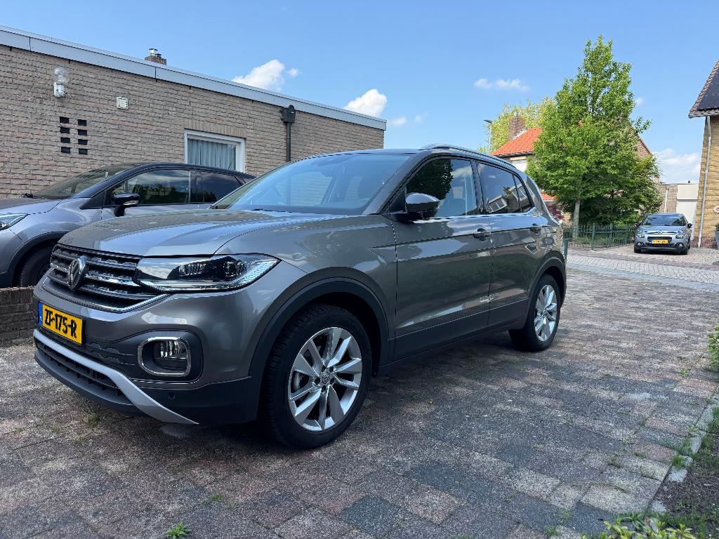 Volkswagen T-Cross 1.0 TSI 115pk 7-DSG 2019 Grijs, Euro 6, Bruin, Navigatiesysteem, Origineel Nederlands