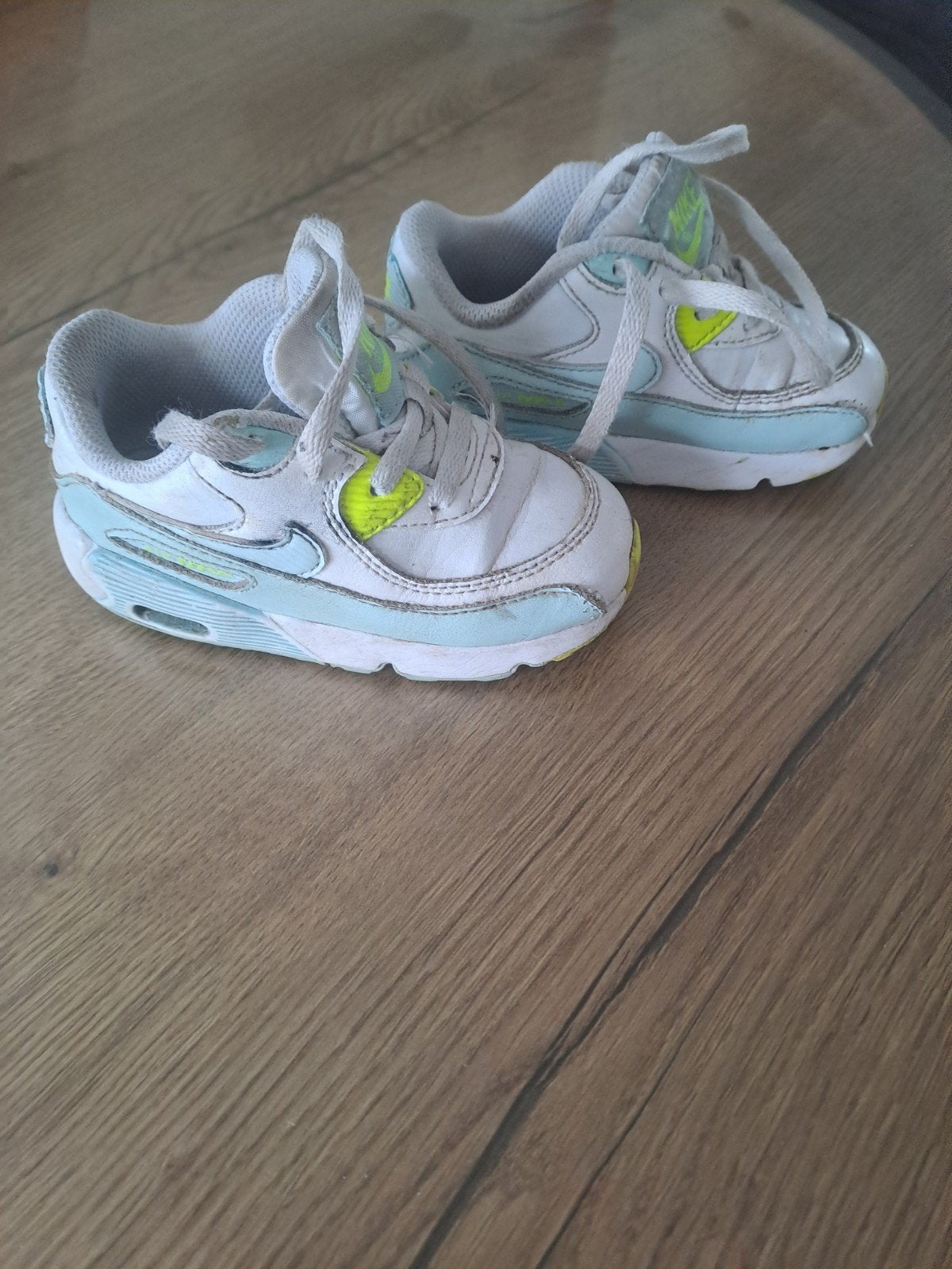Nike Air Max sneakers maat 23,5 voor kinderen, Kinderen en Baby's, Kinderkleding | Schoenen en Sokken, Gebruikt, Ophalen of Verzenden